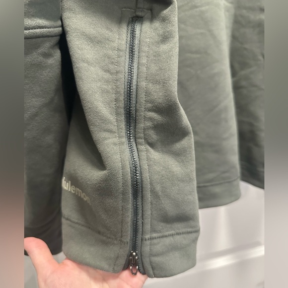 Lululemon Relaxed-fit Crew-neck sweatshirt in Palm Deco green.  Size Large EUC - Picture 5 of 7